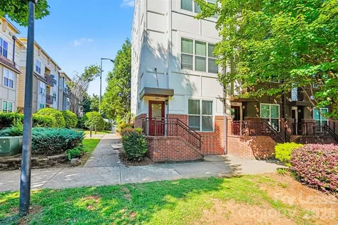 1032 Skyline View Way Charlotte NC 28204