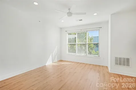 1032 Skyline View Way Charlotte NC 28204
