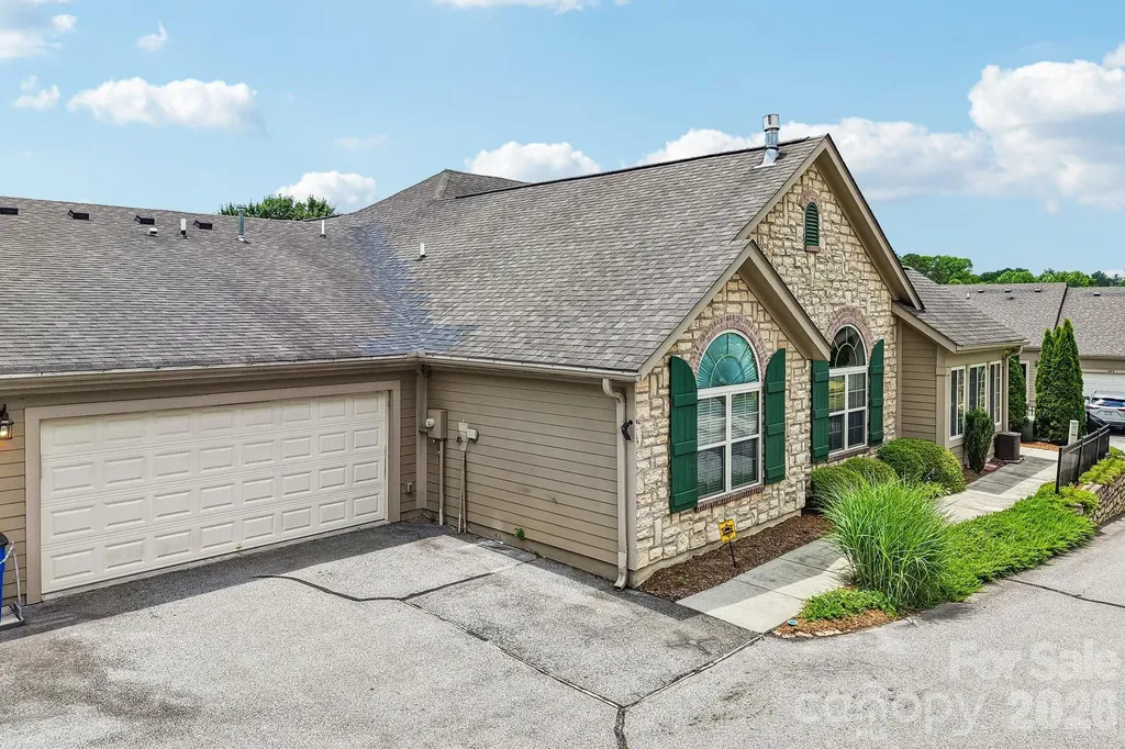 174 Summerfield Place Flat Rock NC 28731