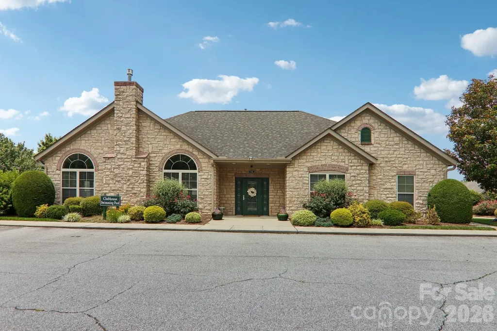 174 Summerfield Place Flat Rock NC 28731