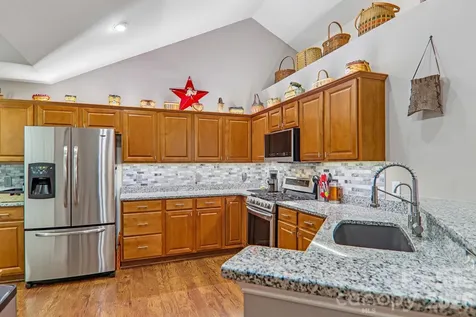 174 Summerfield Place Flat Rock NC 28731