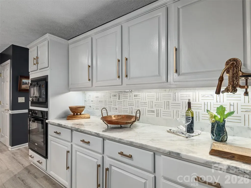 122 Brandon Road Hendersonville NC 28739