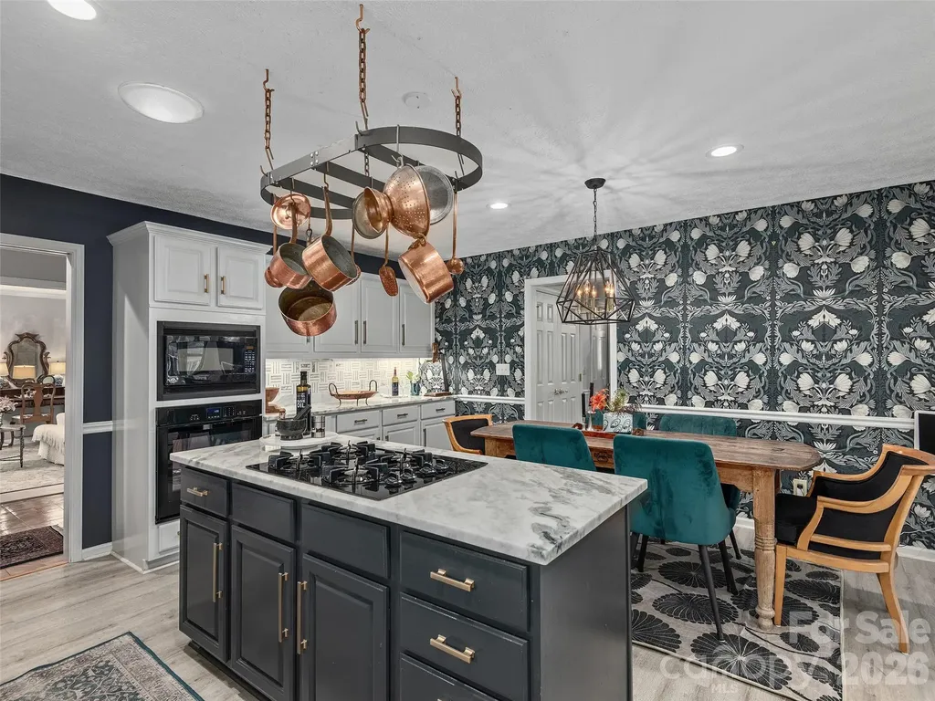 122 Brandon Road Hendersonville NC 28739