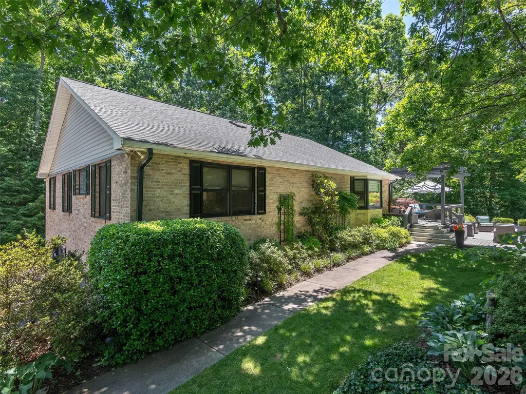 122 Brandon Road Hendersonville NC 28739
