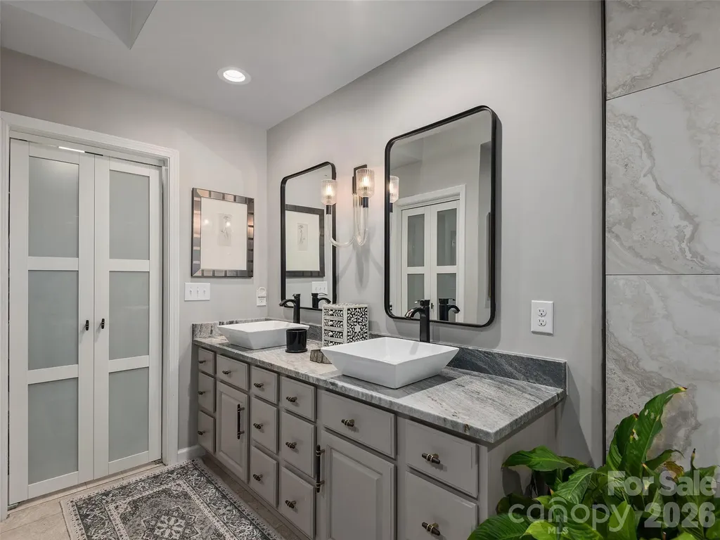 122 Brandon Road Hendersonville NC 28739