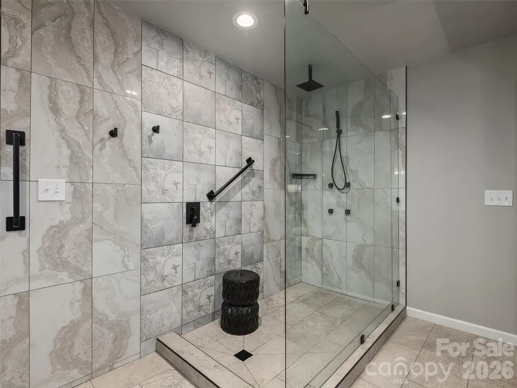 122 Brandon Road Hendersonville NC 28739