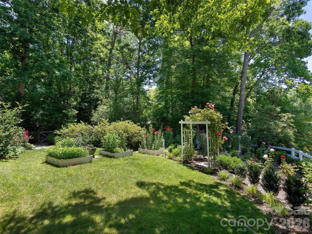 122 Brandon Road Hendersonville NC 28739