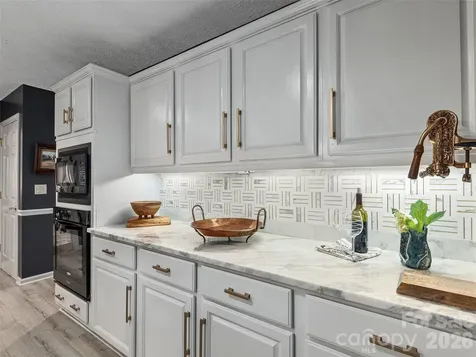 122 Brandon Road Hendersonville NC 28739