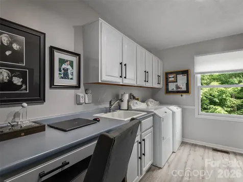 122 Brandon Road Hendersonville NC 28739