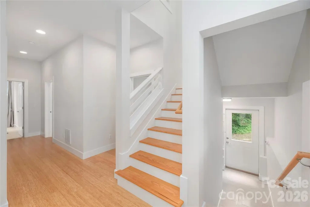 39 Hubbard Avenue Asheville NC 28806