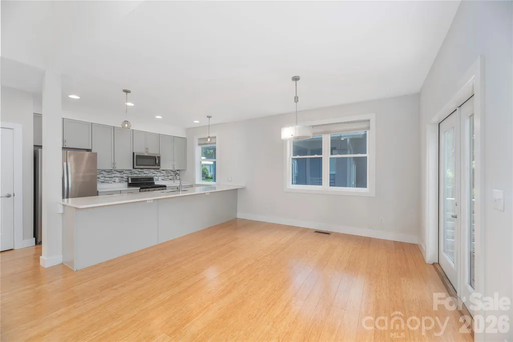 39 Hubbard Avenue Asheville NC 28806
