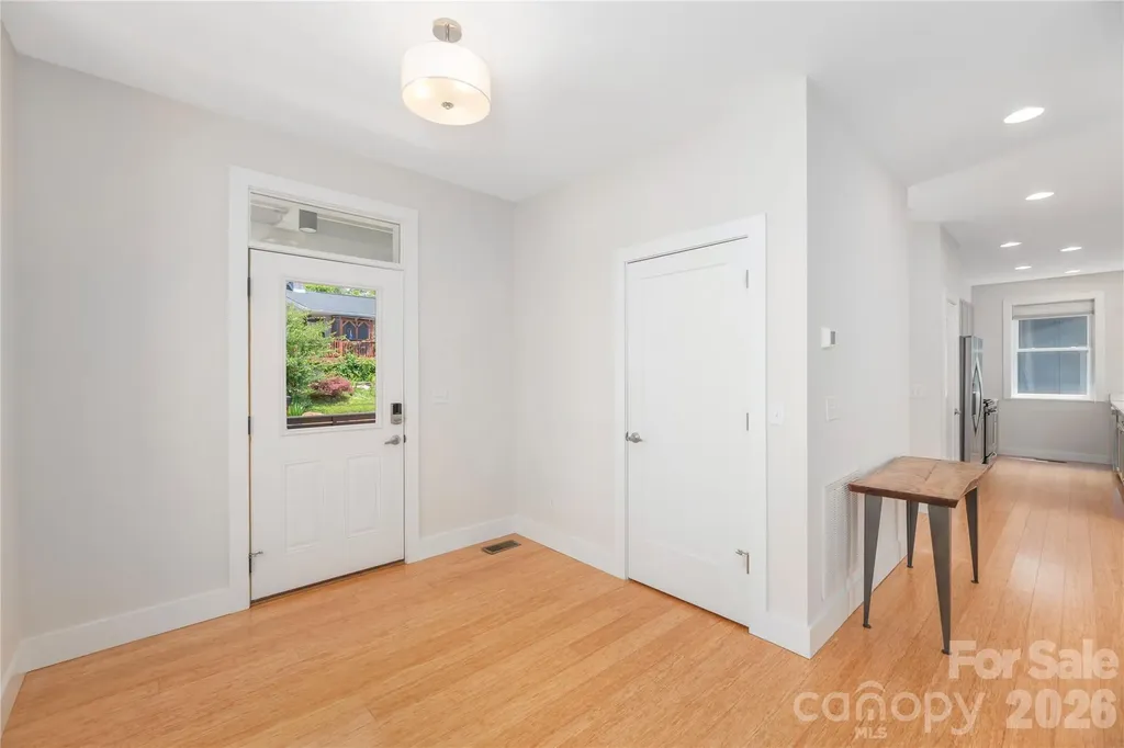 39 Hubbard Avenue Asheville NC 28806