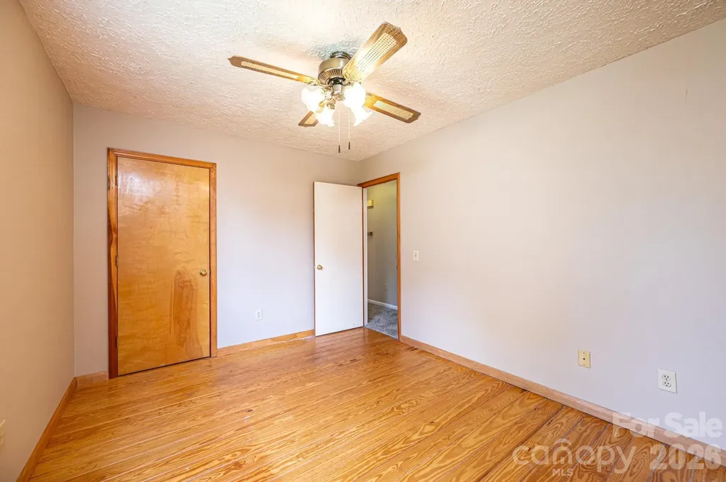 1697 Denver Court Lenoir NC 28645