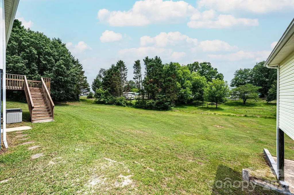 1697 Denver Court Lenoir NC 28645
