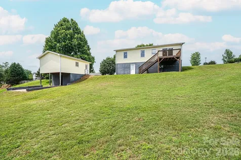 1697 Denver Court Lenoir NC 28645