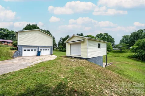 1697 Denver Court Lenoir NC 28645