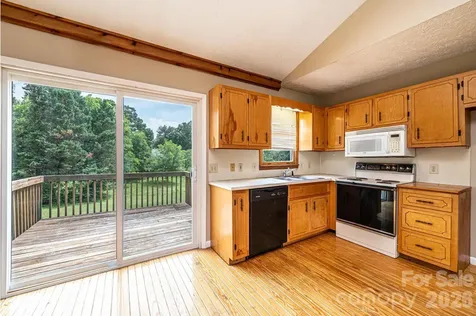 1697 Denver Court Lenoir NC 28645