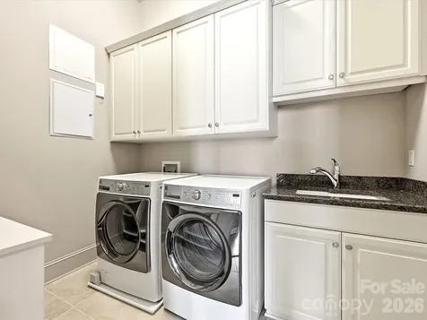 2823 Providence Road Charlotte NC 28211