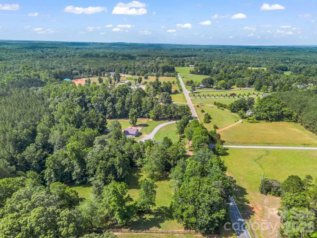 271 Collinsville Road Columbus NC 28722