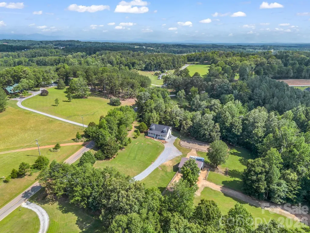 271 Collinsville Road Columbus NC 28722