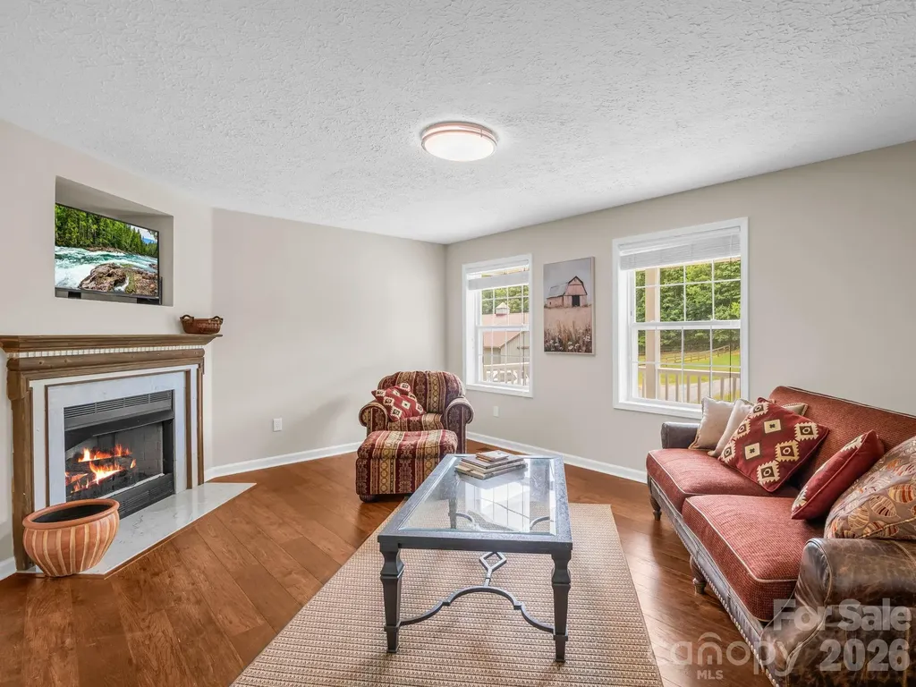 271 Collinsville Road Columbus NC 28722