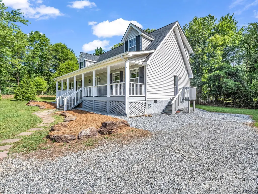 271 Collinsville Road Columbus NC 28722