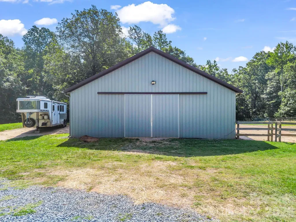 271 Collinsville Road Columbus NC 28722