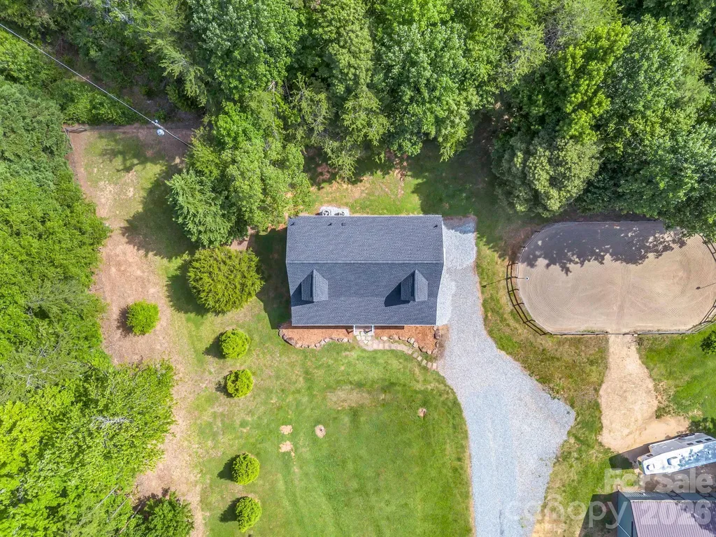 271 Collinsville Road Columbus NC 28722