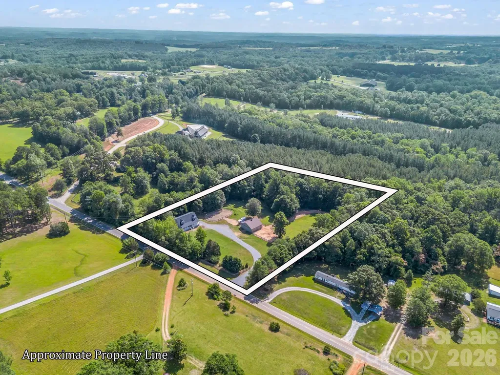 271 Collinsville Road Columbus NC 28722