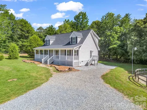 271 Collinsville Road Columbus NC 28722