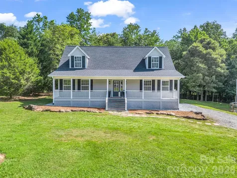 271 Collinsville Road Columbus NC 28722