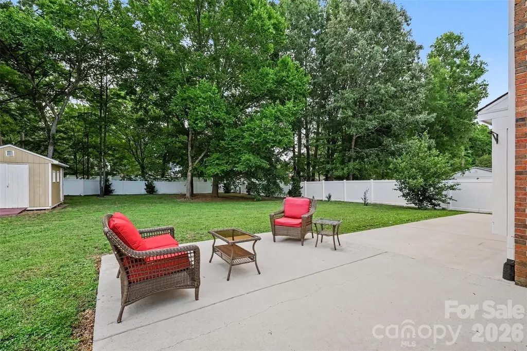 10727 Colony Woods Drive Charlotte NC 28277