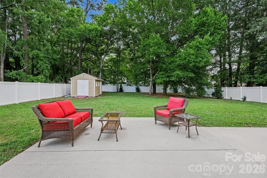 10727 Colony Woods Drive Charlotte NC 28277