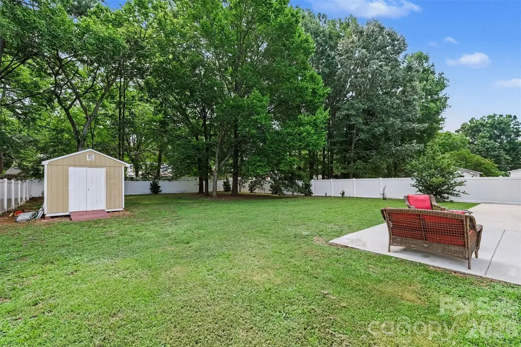 10727 Colony Woods Drive Charlotte NC 28277