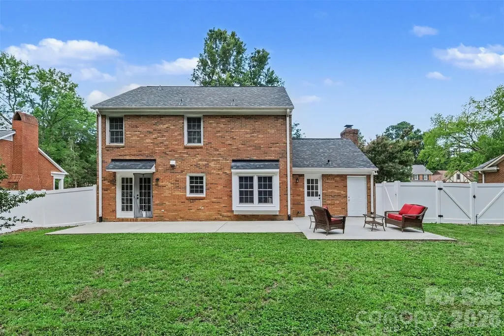 10727 Colony Woods Drive Charlotte NC 28277