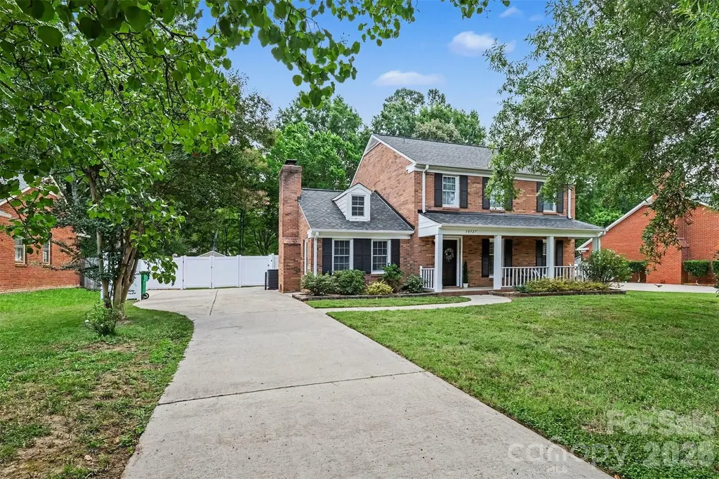 10727 Colony Woods Drive Charlotte NC 28277