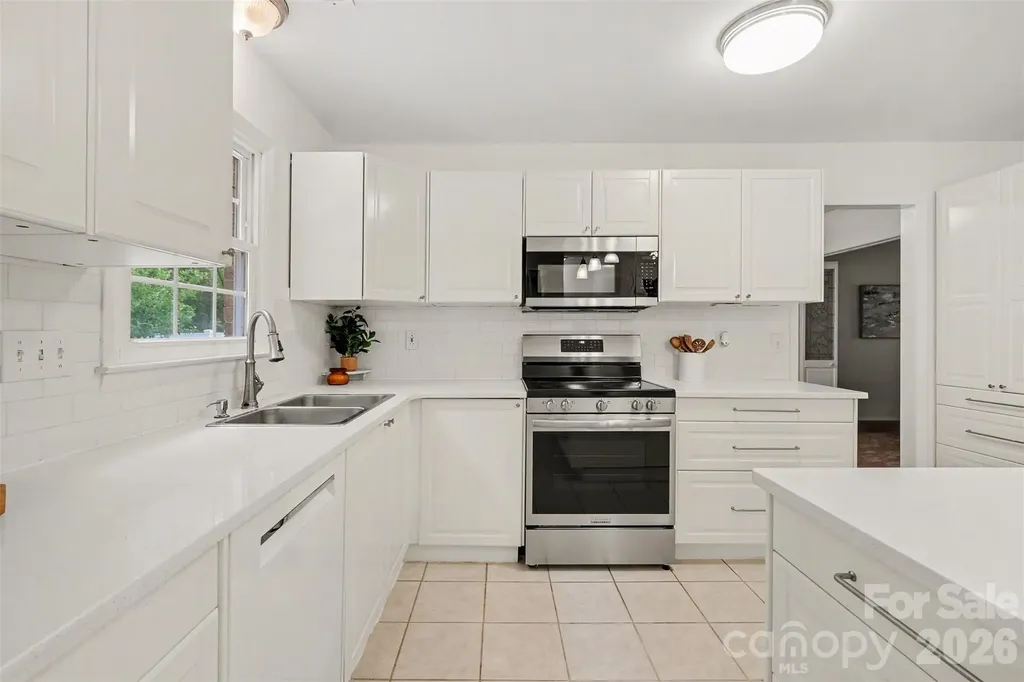 10727 Colony Woods Drive Charlotte NC 28277