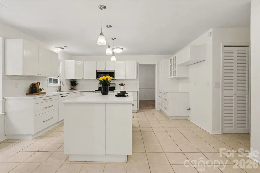 10727 Colony Woods Drive Charlotte NC 28277