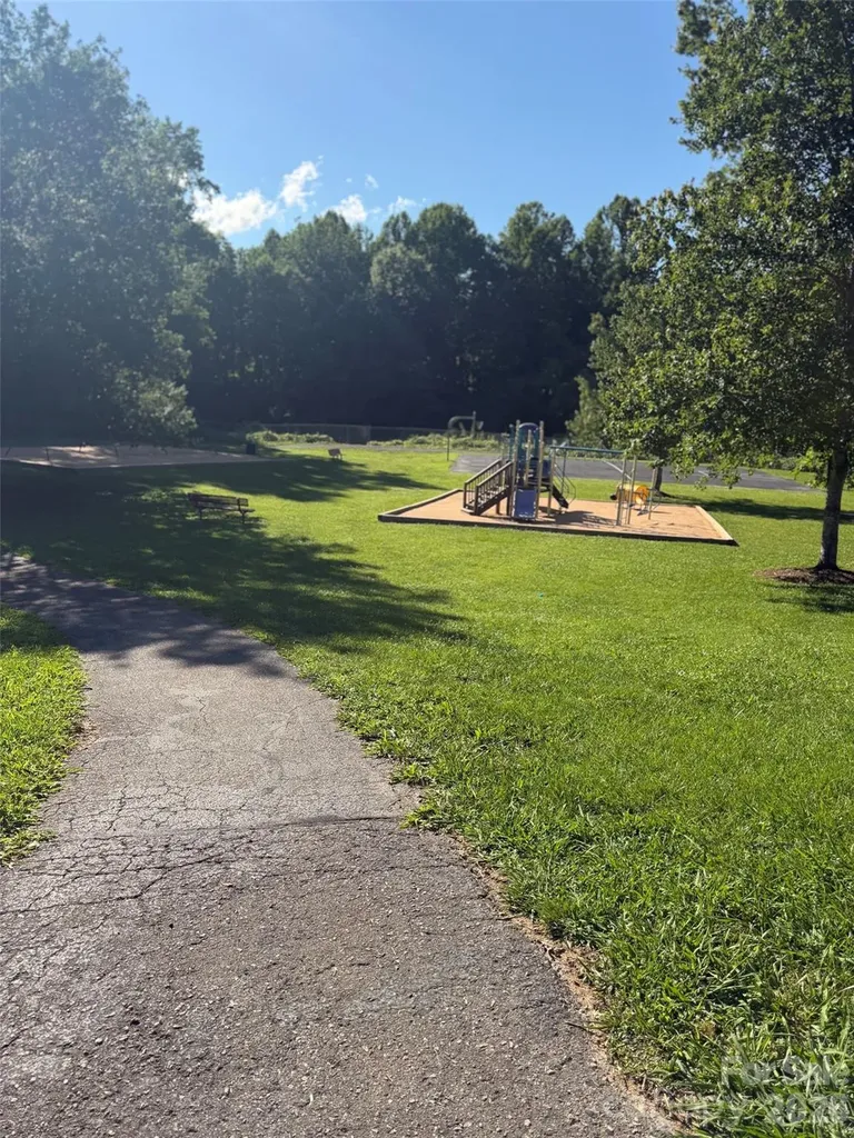 171 Ridley Street Marion NC 28752