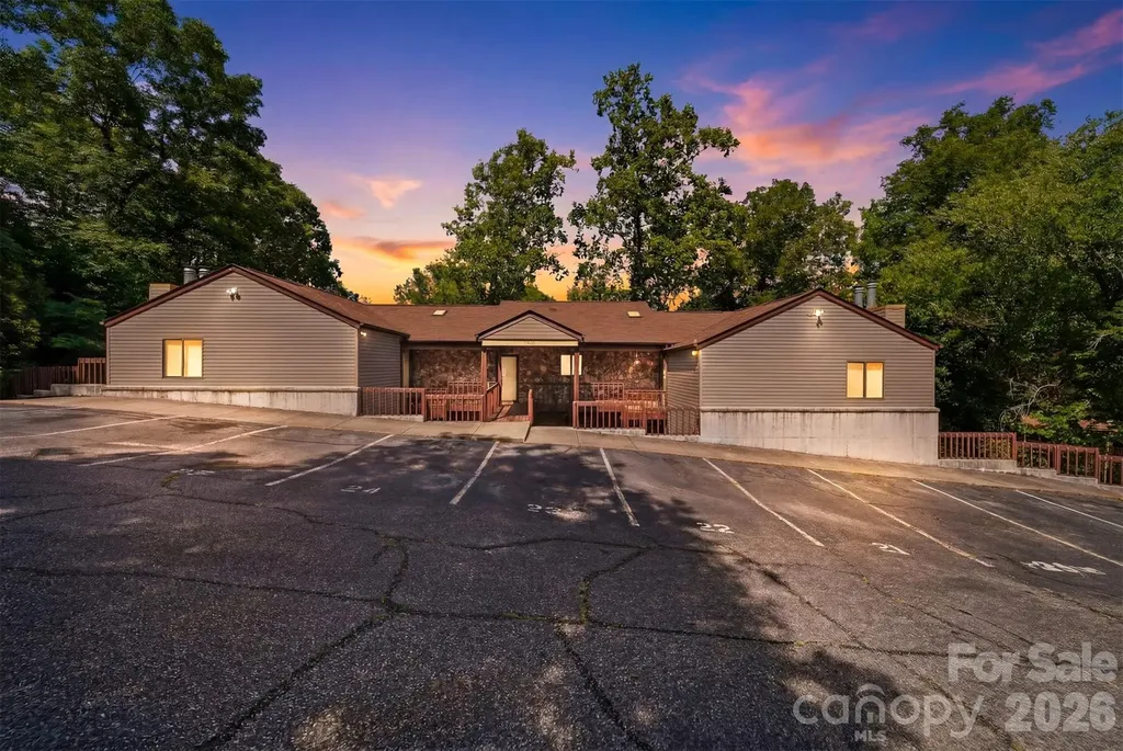 1420 11th Street Drive NW Hickory NC 28601