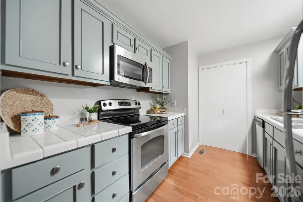 1420 11th Street Drive NW Hickory NC 28601
