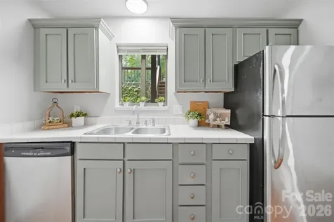 1420 11th Street Drive NW Hickory NC 28601