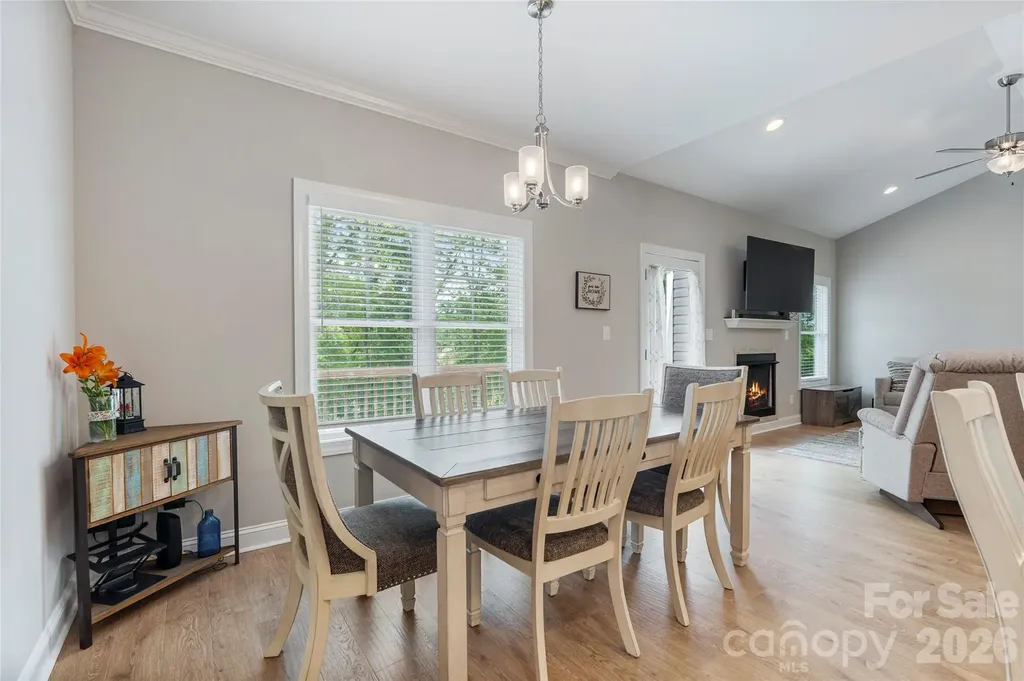 4944 Southview Drive Hickory NC 28602
