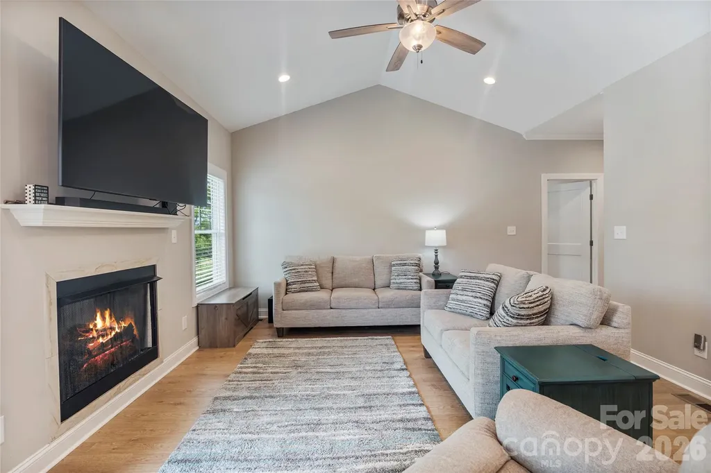 4944 Southview Drive Hickory NC 28602