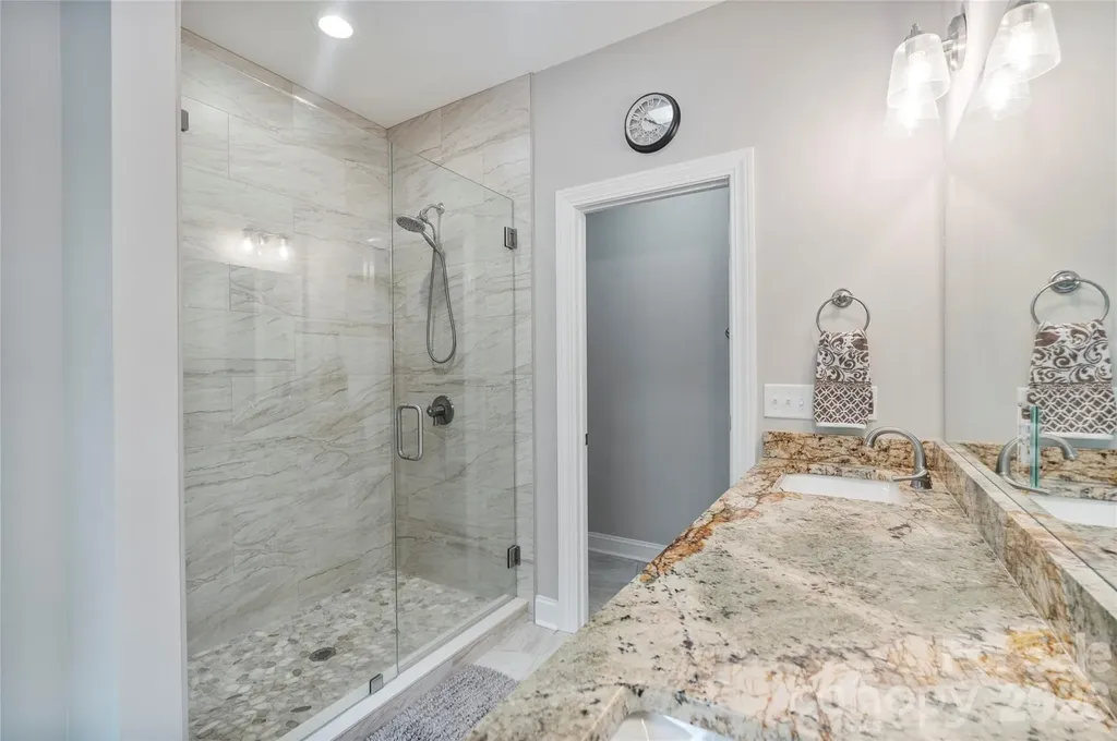 4944 Southview Drive Hickory NC 28602