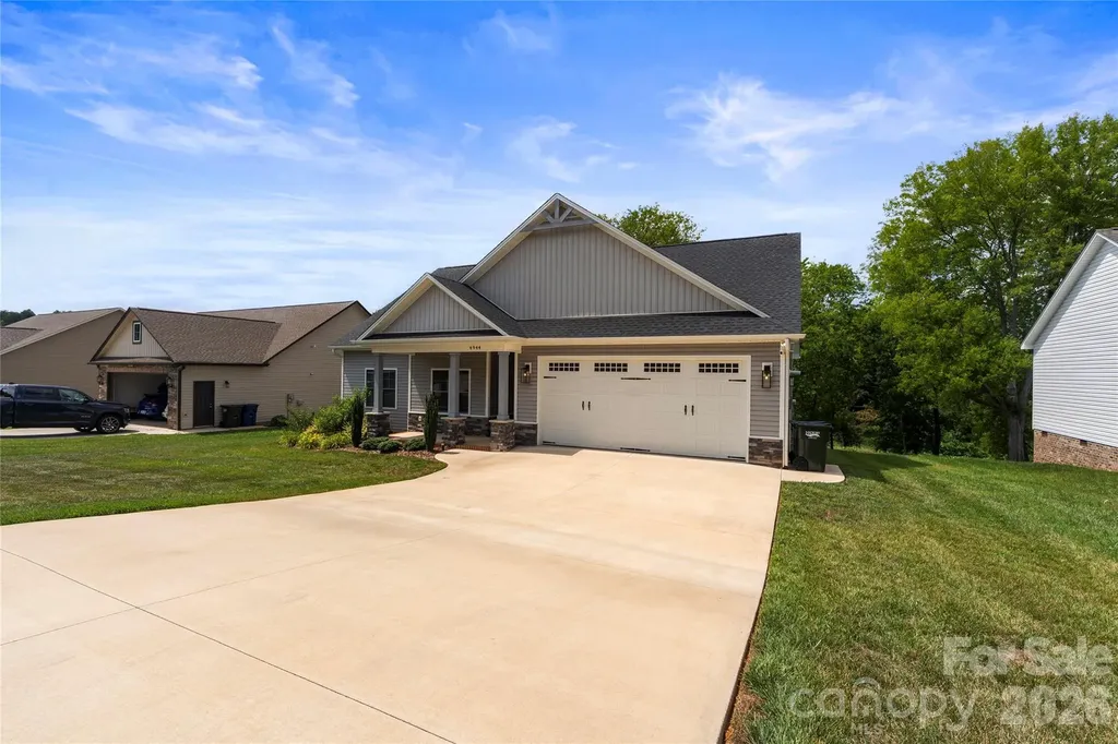 4944 Southview Drive Hickory NC 28602