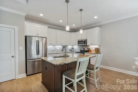 4944 Southview Drive Hickory NC 28602