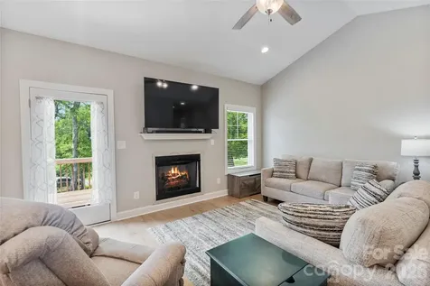 4944 Southview Drive Hickory NC 28602