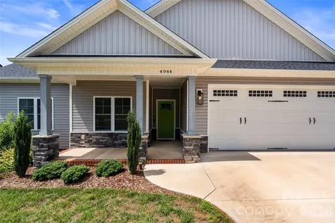4944 Southview Drive Hickory NC 28602