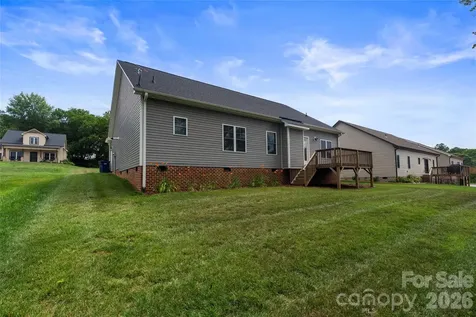 4944 Southview Drive Hickory NC 28602